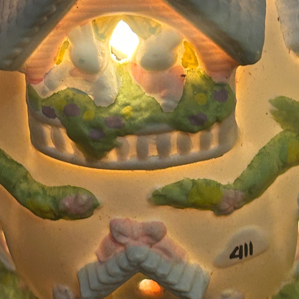 Hopalong Hollow Lighted Easter Village Set - 1993 Seasonal Specialty Collection - Picture 11 of 13